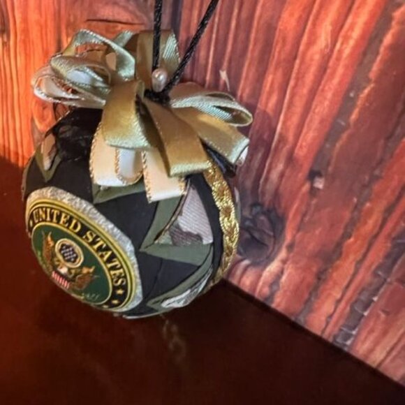 Handmade U.S. Army emblem Christmas Ornament & Ribbon Design quilted military - Picture 2 of 5